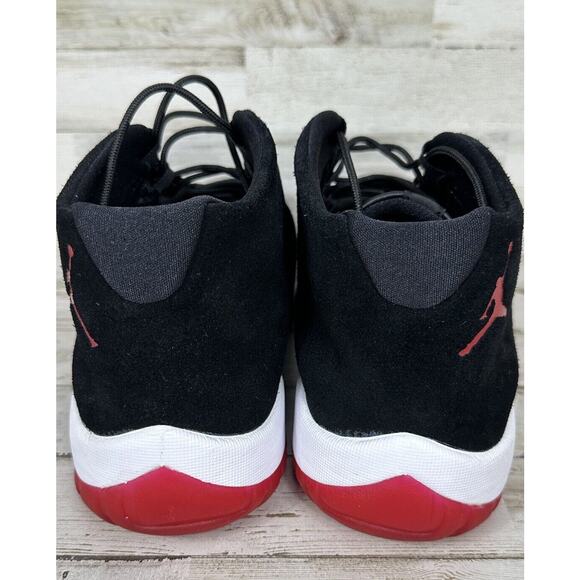 Jordan Future Bred 2018 Suede Black Red AT0056-001 Size 12 Great Condition main image 7